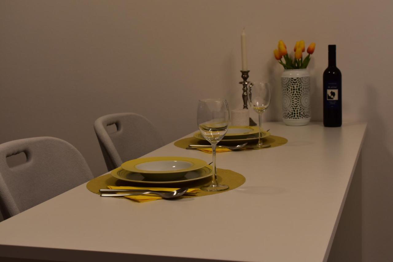 Family House Rebeka Apartment อูกล์ยัน ภายนอก รูปภาพ
